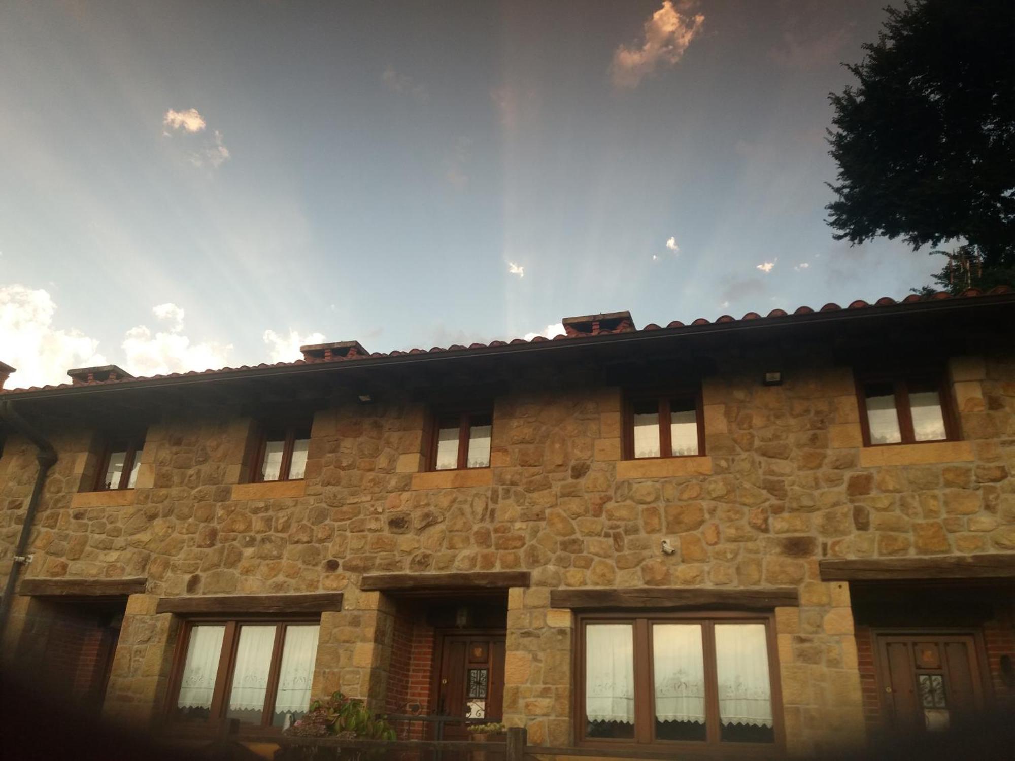Fuente De Gueelo Casa de hóspedes San Bartolomé de Meruelo Exterior foto